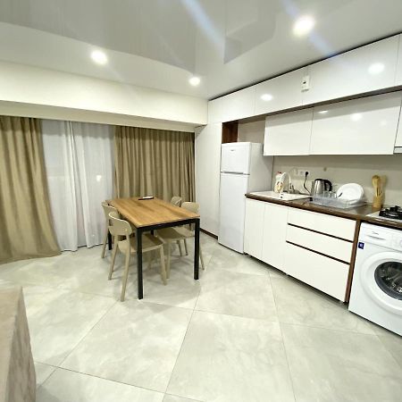 Gss - B Apartment Tbilisi Zewnętrze zdjęcie